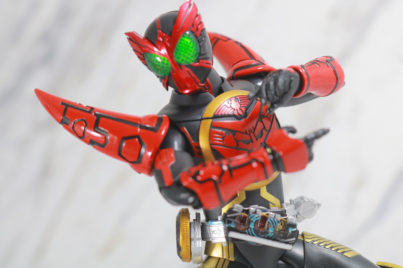 S.H.Figuarts 真骨彫製法　仮面ライダーオーズ タマシーコンボ