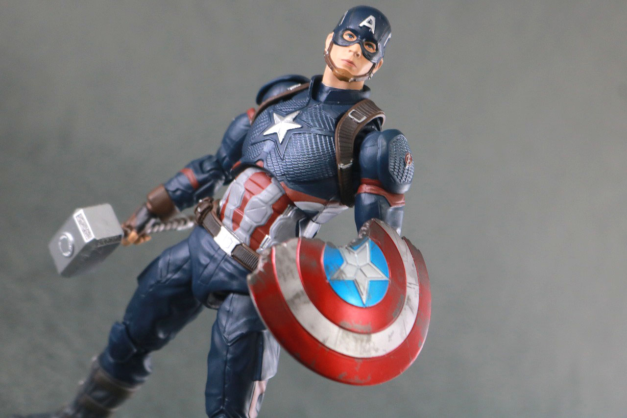 Captain America キャプテンアメリカ　フィギュア　メタリックver
